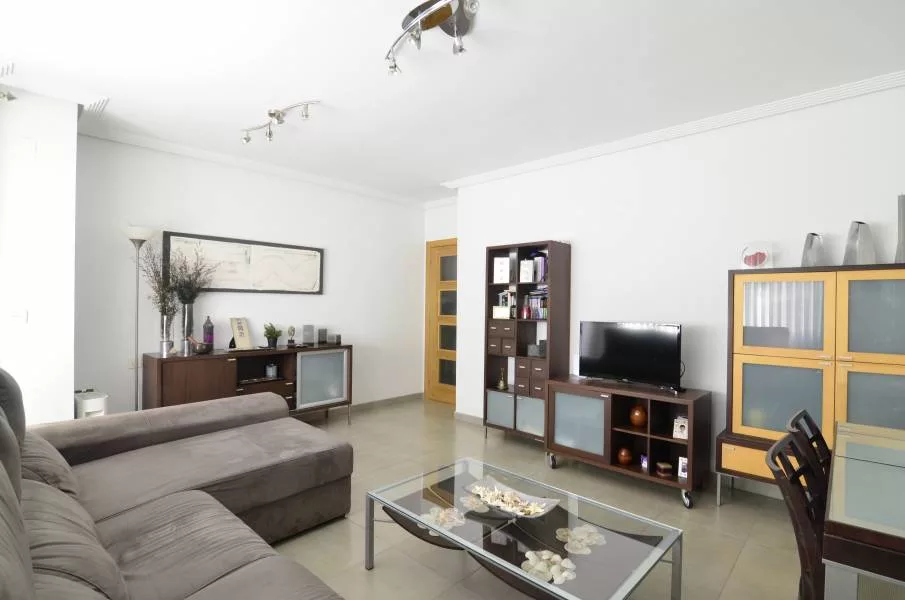 Apartment · 3 bed · 2 baths · 100 m² · Elda