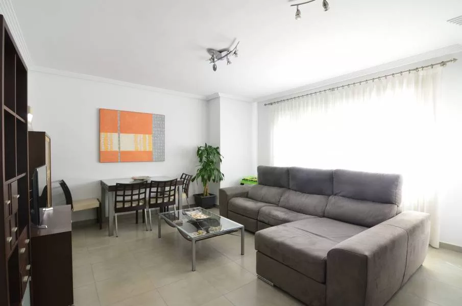 Apartment · 3 bed · 2 baths · 100 m² · Elda — Photo 3 of 14