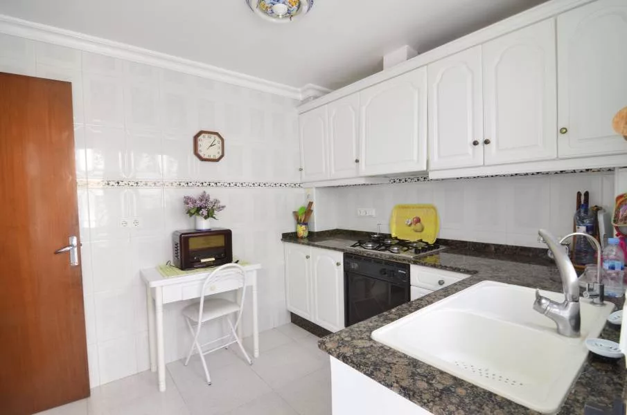 Apartment · 4 bed · 1 bath · 100 m² · Elda