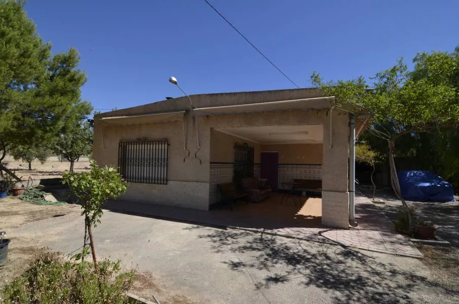 Country house · 4 bed · 2 baths · 200 m² · Elda