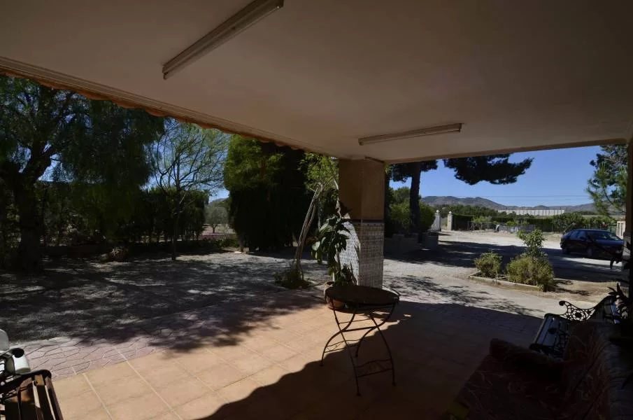 Country house · 4 bed · 2 baths · 200 m² · Elda — Photo 2 of 24