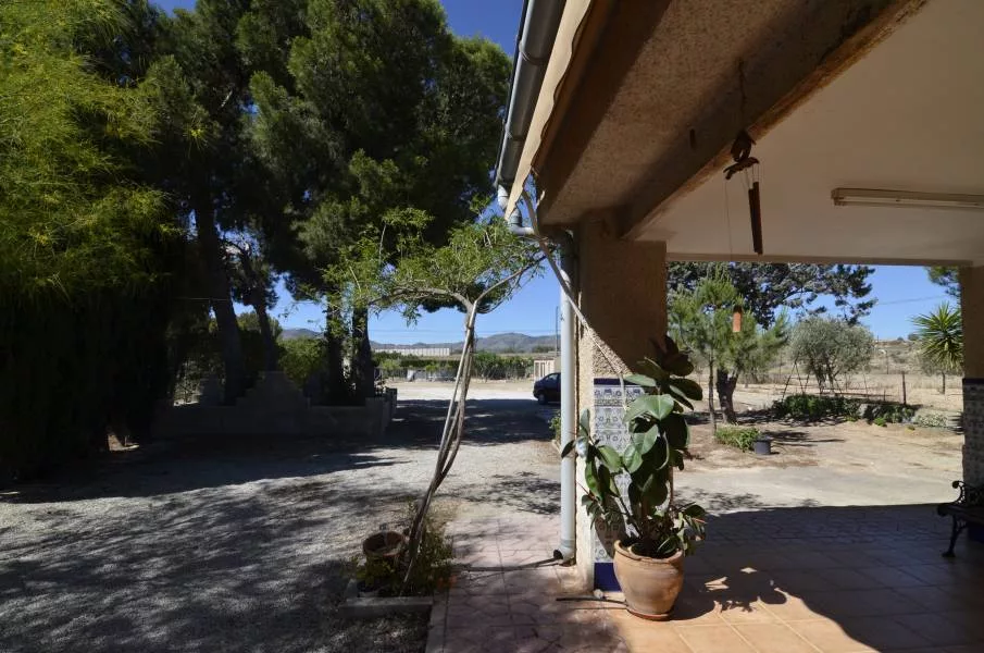 Country house · 4 bed · 2 baths · 200 m² · Elda — Photo 4 of 24