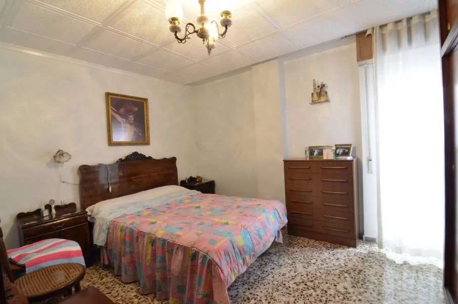 Apartment · 3 bed · 1 bath · 110 m² · Elda — Photo 2 of 11