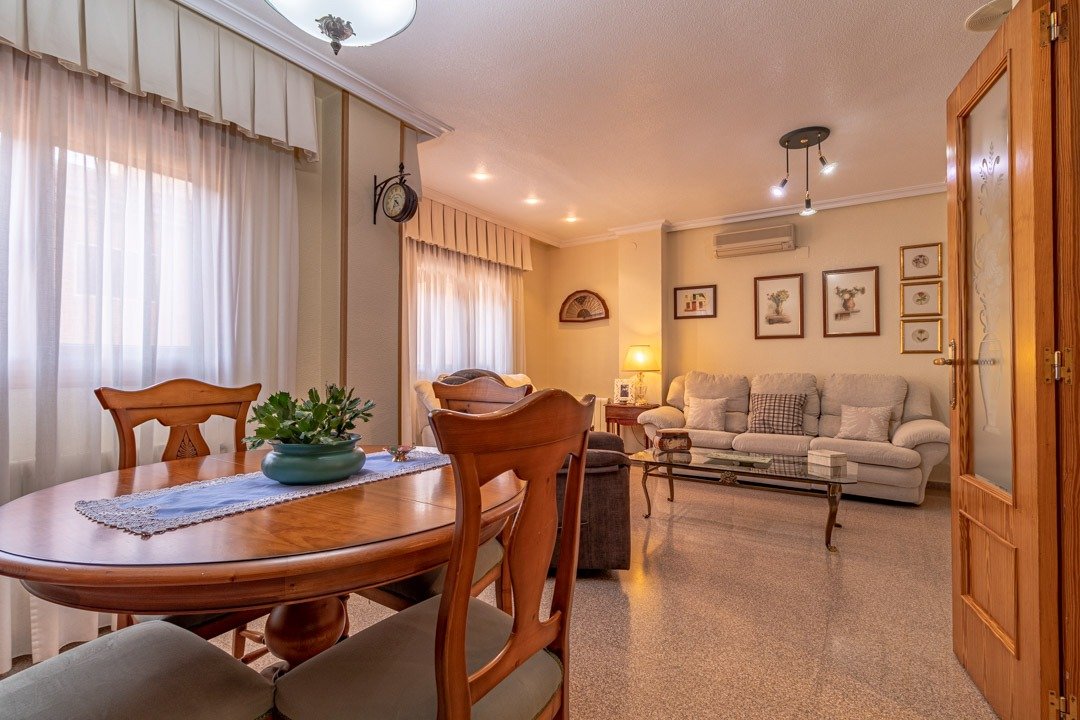 Bungalow · 4 bed · 2 baths · 140 m² · Petrer — Photo 5 of 20