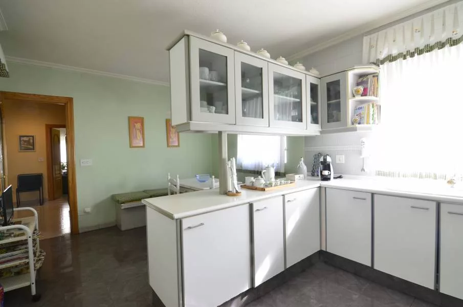 House · 3 bed · 1 bath · 240 m² · Elda — Photo 3 of 13