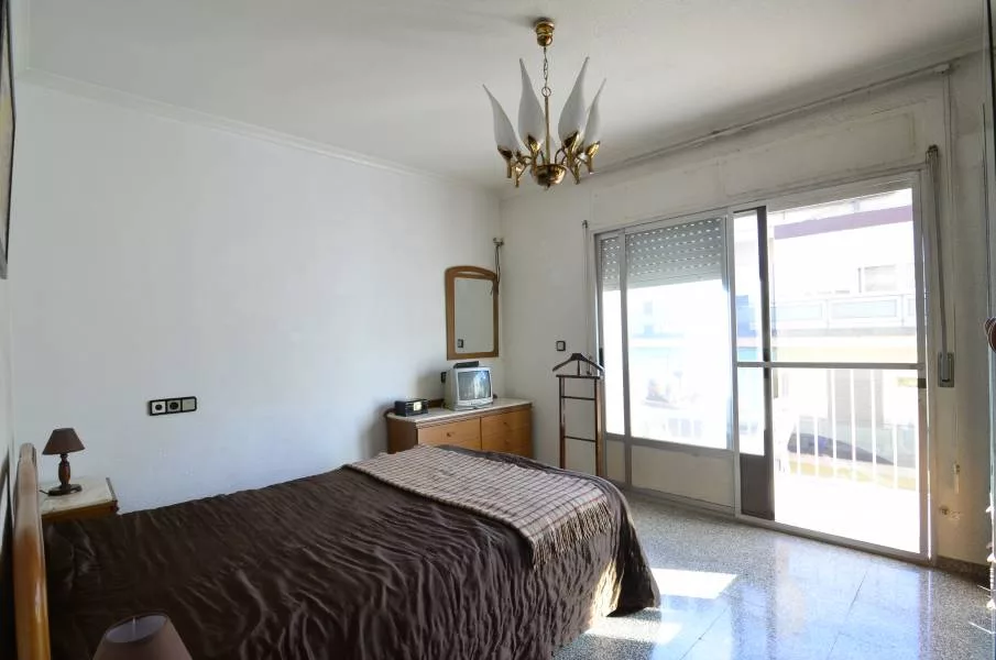 Apartment · 3 bed · 1 bath · 100 m² · Elda — Photo 2 of 13