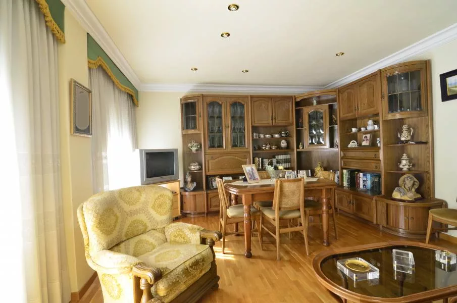 Apartment · 3 bed · 2 baths · 100 m² · Elda — Photo 2 of 12