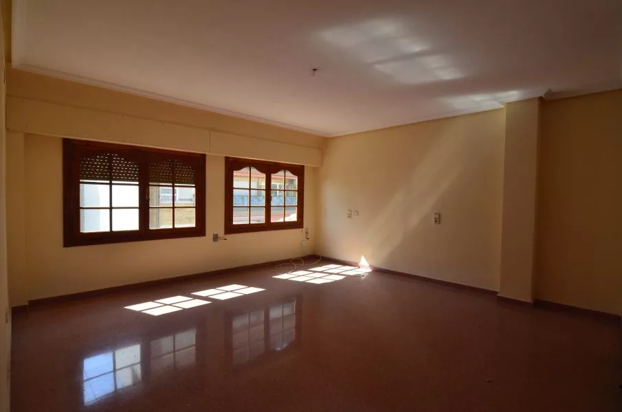 tipo_Ático Dúplex · 3 bed · 3 baths · 160 m² · Elda — Photo 4 of 18