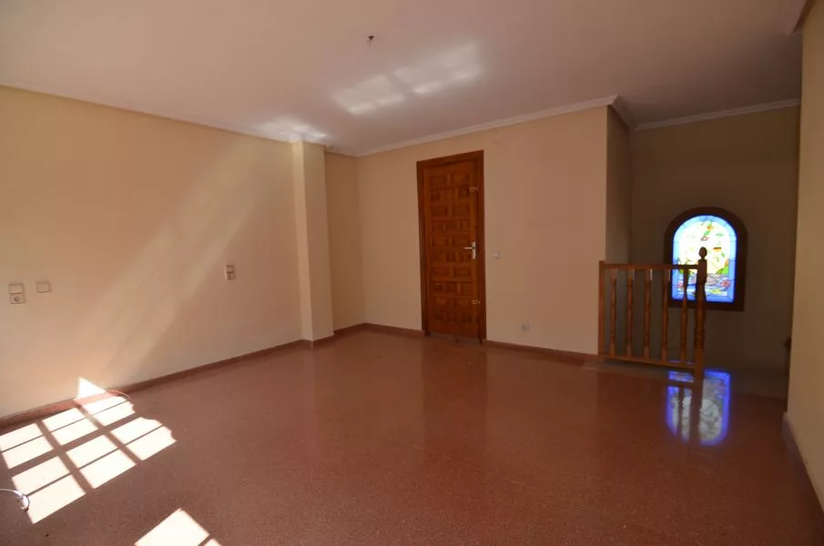 tipo_Ático Dúplex · 3 bed · 3 baths · 160 m² · Elda — Photo 5 of 18