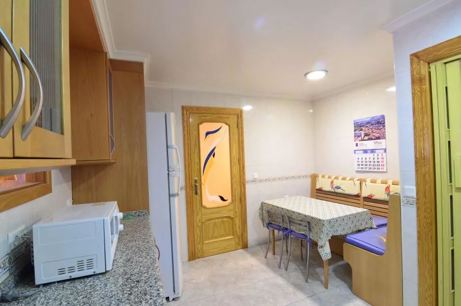 Apartment · 3 bed · 2 baths · 100 m² · Elda — Photo 4 of 12