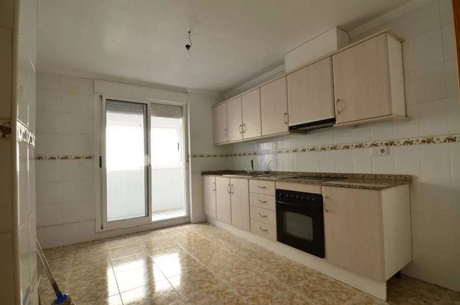 Apartment · 3 bed · 2 baths · 100 m² · Elda