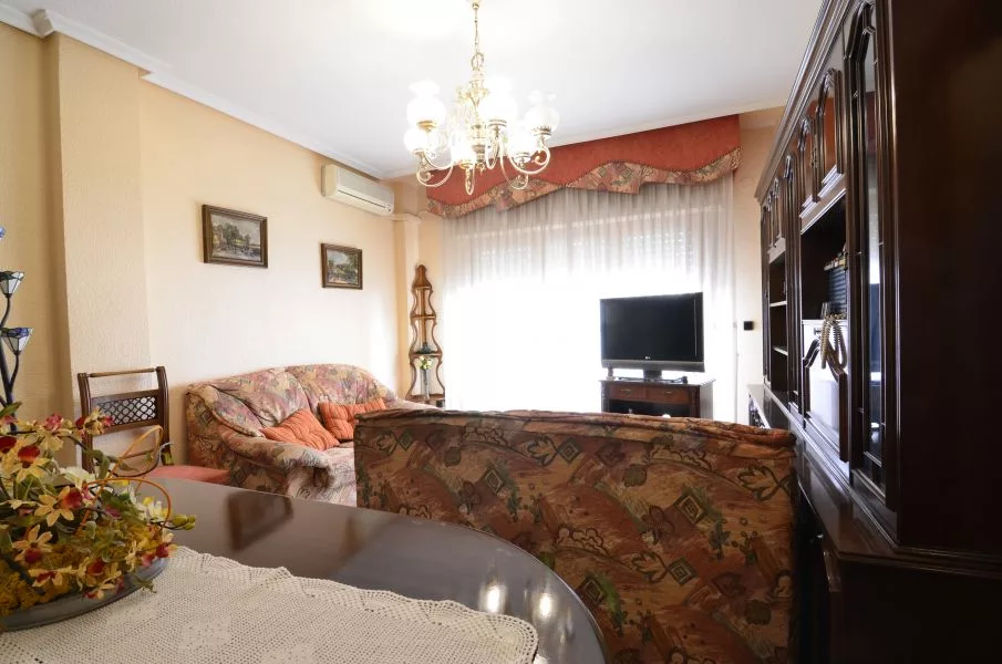 Apartment · 3 bed · 1 bath · 100 m² · Elda — Photo 2 of 8