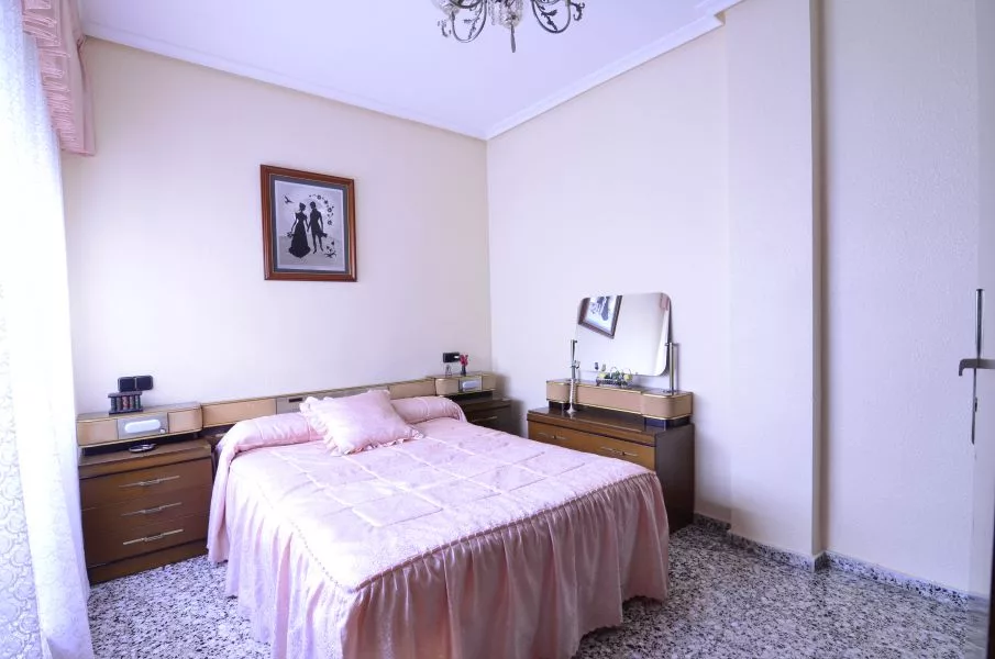 Apartment · 3 bed · 1 bath · 100 m² · Elda — Photo 5 of 8