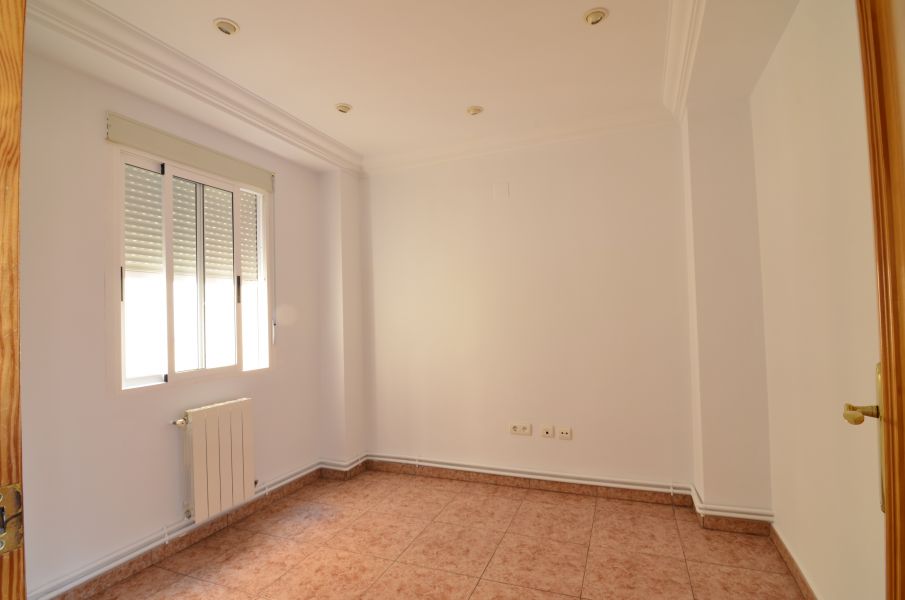 Apartment · 4 bed · 2 baths · 130 m² · Elda — Photo 4 of 13