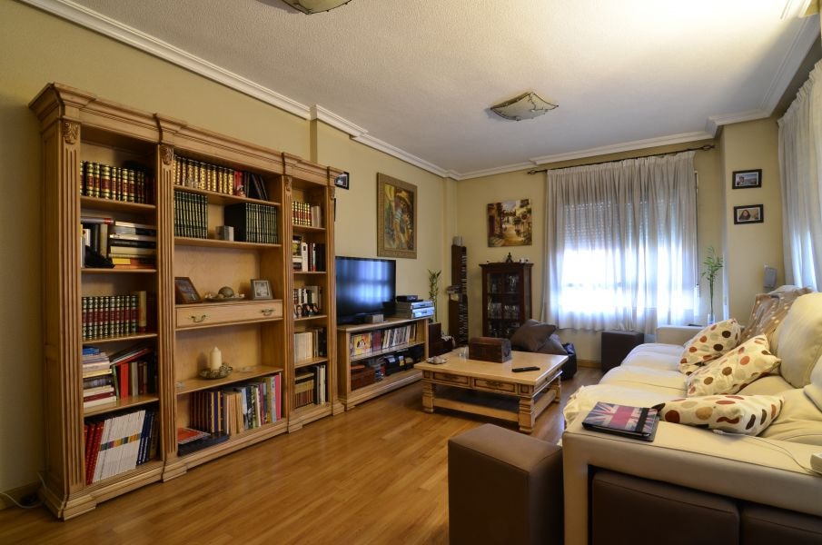 Bungalow · 4 bed · 3 baths · 160 m² · Elda