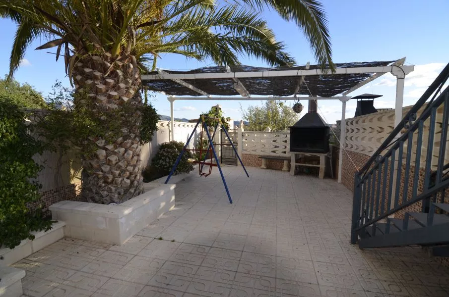 Bungalow · 4 bed · 2 baths · 130 m² · Elda — Photo 3 of 19