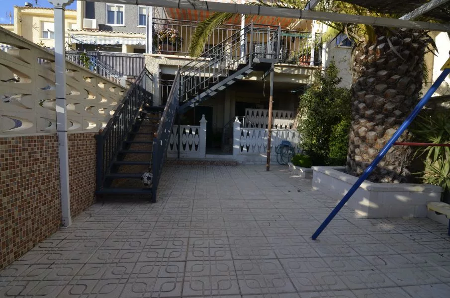 Bungalow · 4 bed · 2 baths · 130 m² · Elda — Photo 4 of 19