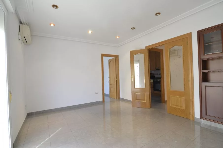 Apartment · 3 bed · 1 bath · 90 m² · Elda — Photo 3 of 12