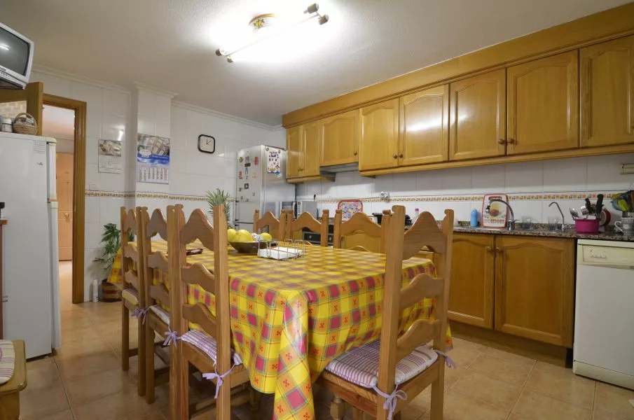 Bungalow · 4 bed · 3 baths · 150 m² · Petrer — Photo 4 of 19