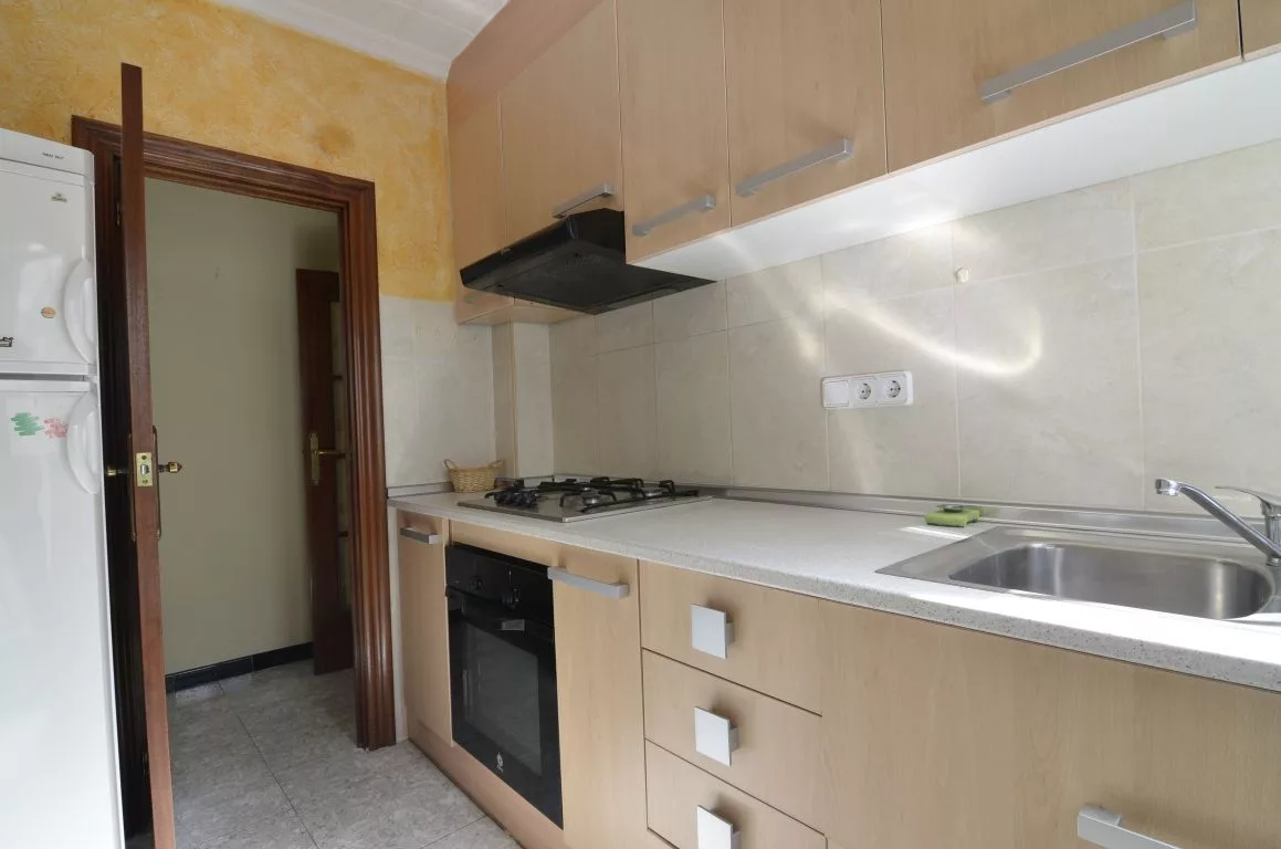 Apartment · 3 bed · 1 bath · 80 m² · Elda — Photo 2 of 8