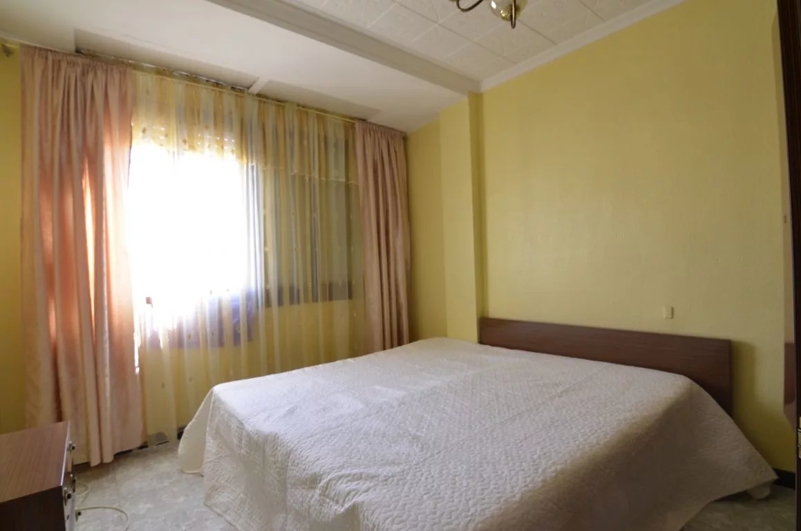 Apartment · 3 bed · 1 bath · 80 m² · Elda — Photo 5 of 8