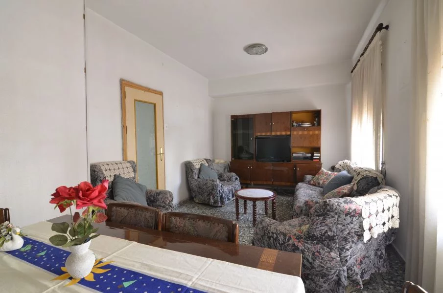 Apartment for rent in Cruz roja, Elda — Photo 3 of 14