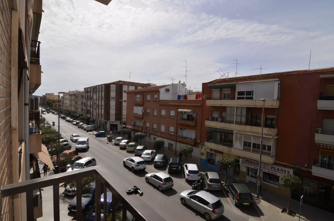 Apartment · 4 bed · 2 baths · 109 m² · Petrer — Photo 2 of 14