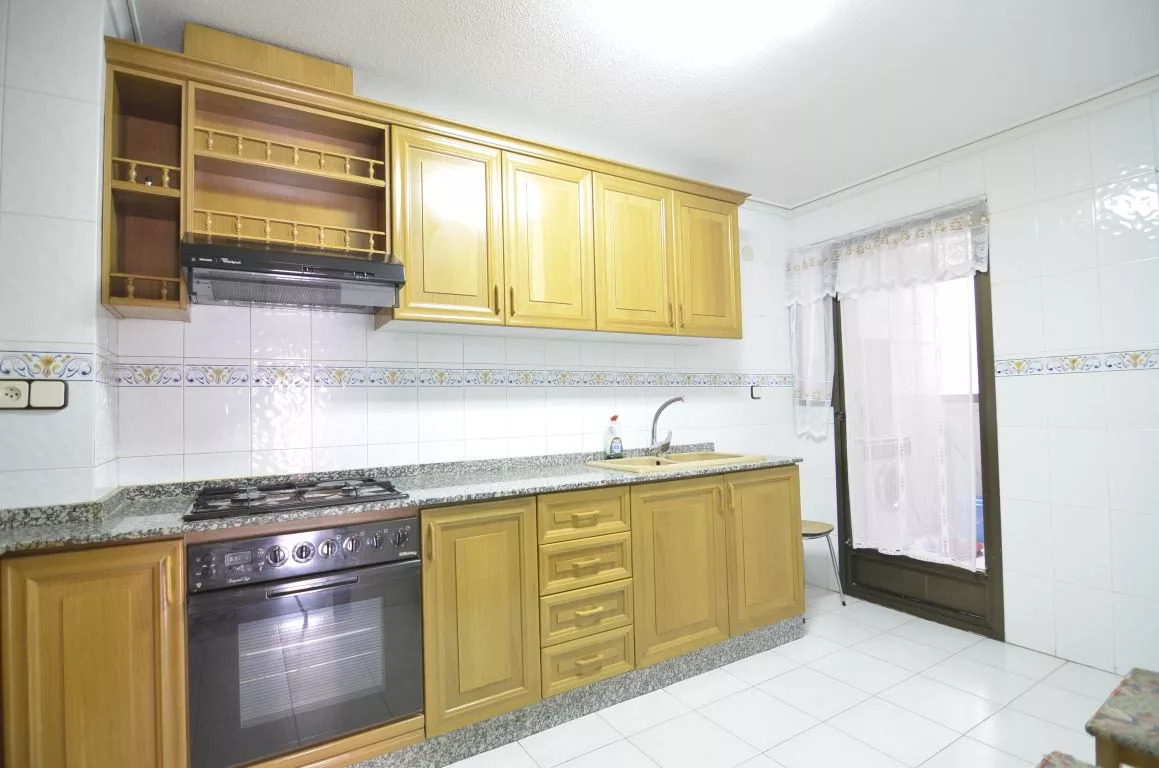 Apartment · 4 bed · 2 baths · 109 m² · Petrer — Photo 5 of 14