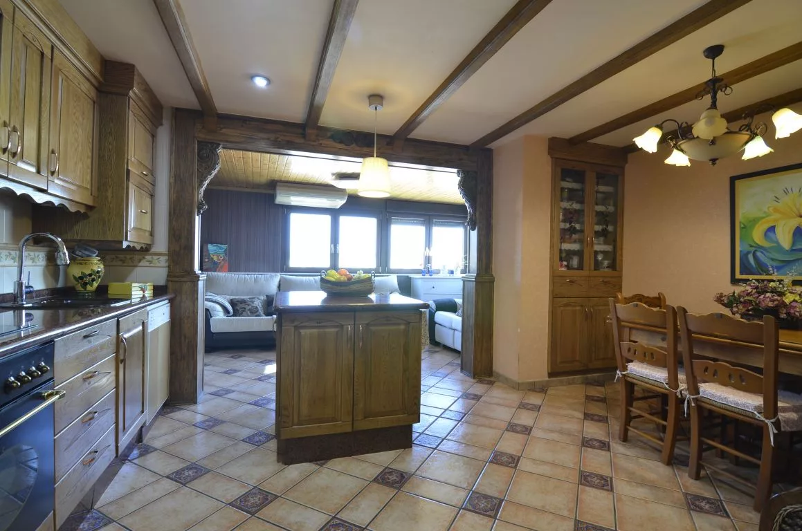 Apartment · 4 bed · 2 baths · 127 m² · Elda — Photo 3 of 16