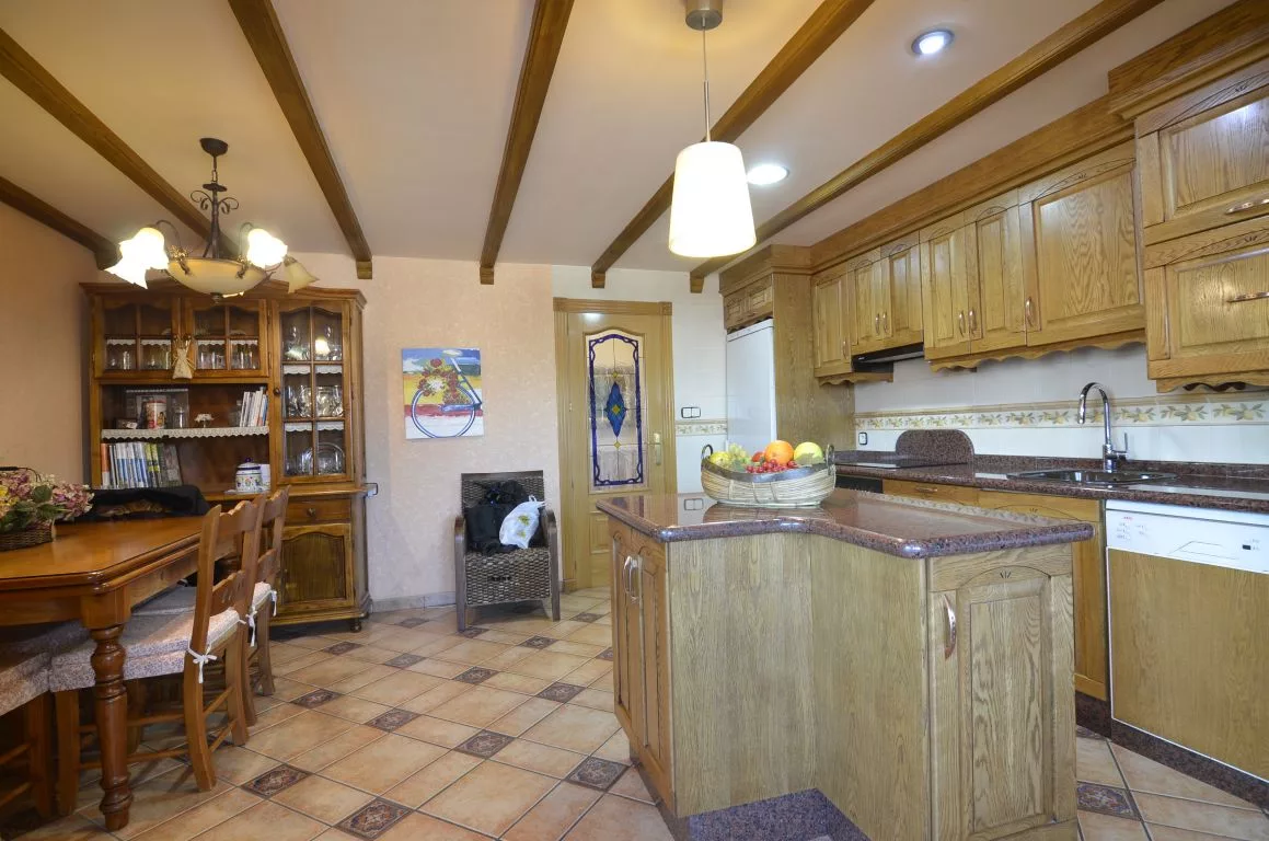 Apartment · 4 bed · 2 baths · 127 m² · Elda — Photo 5 of 16