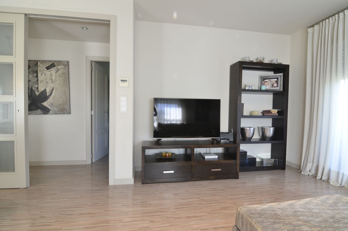 Piso en Paseo de Ronda, en Elda, semi nuevo — Foto 3 de 19