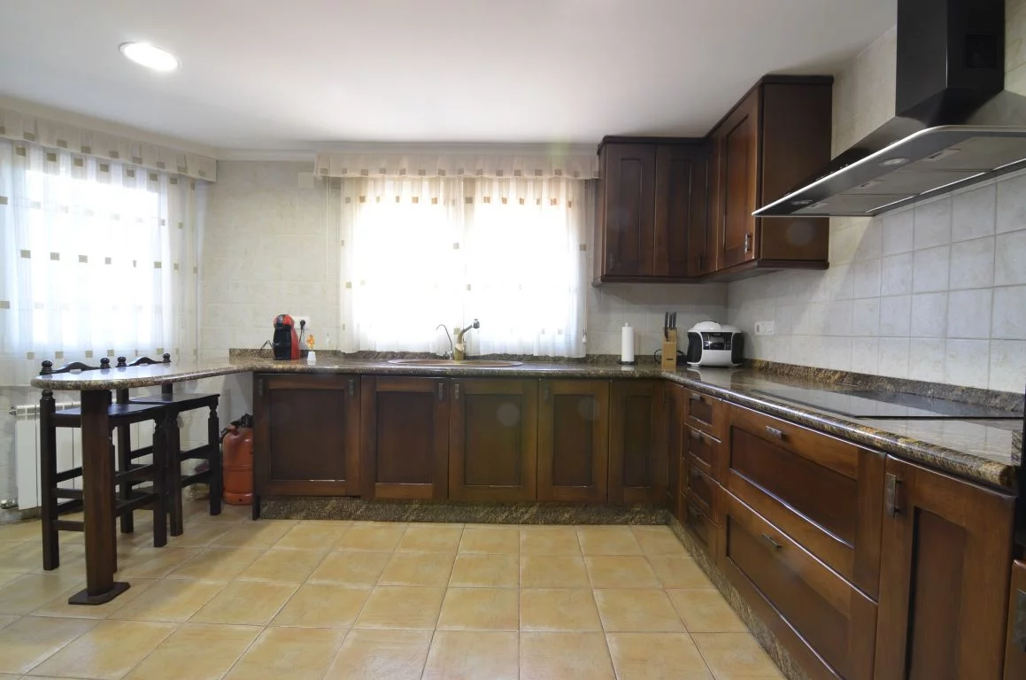 Bungalow for rent in Loma badá, Petrer — Photo 3 of 20