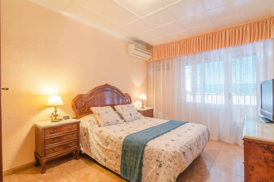Apartment · 4 bed · 1 bath · 100 m² · Elda