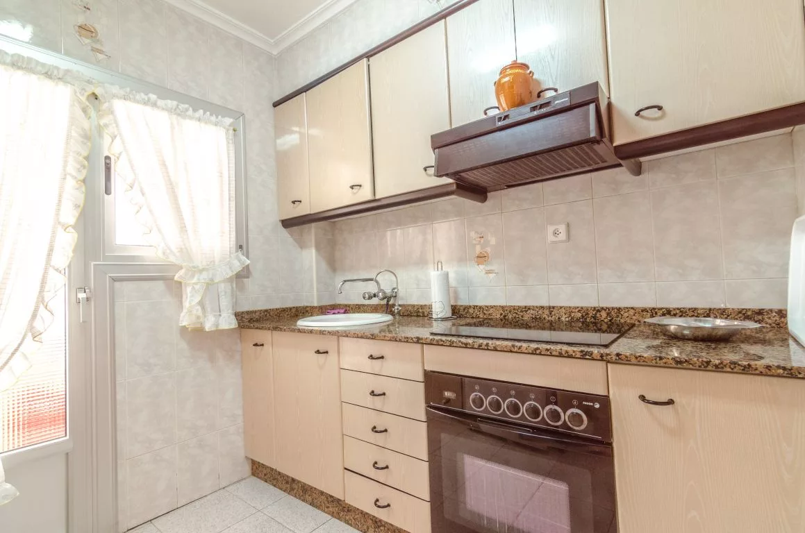 Apartment · 4 bed · 1 bath · 100 m² · Elda — Photo 2 of 11