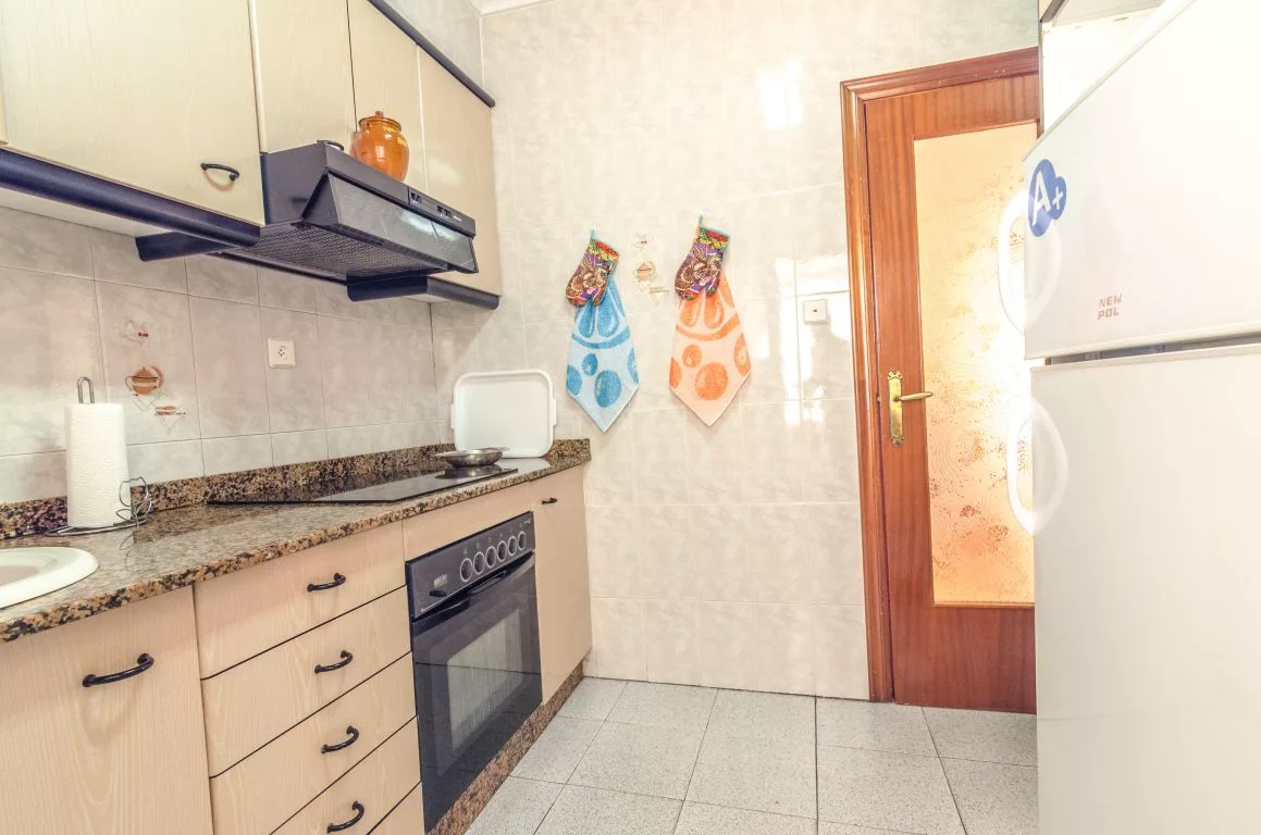 Apartment · 4 bed · 1 bath · 100 m² · Elda — Photo 3 of 11