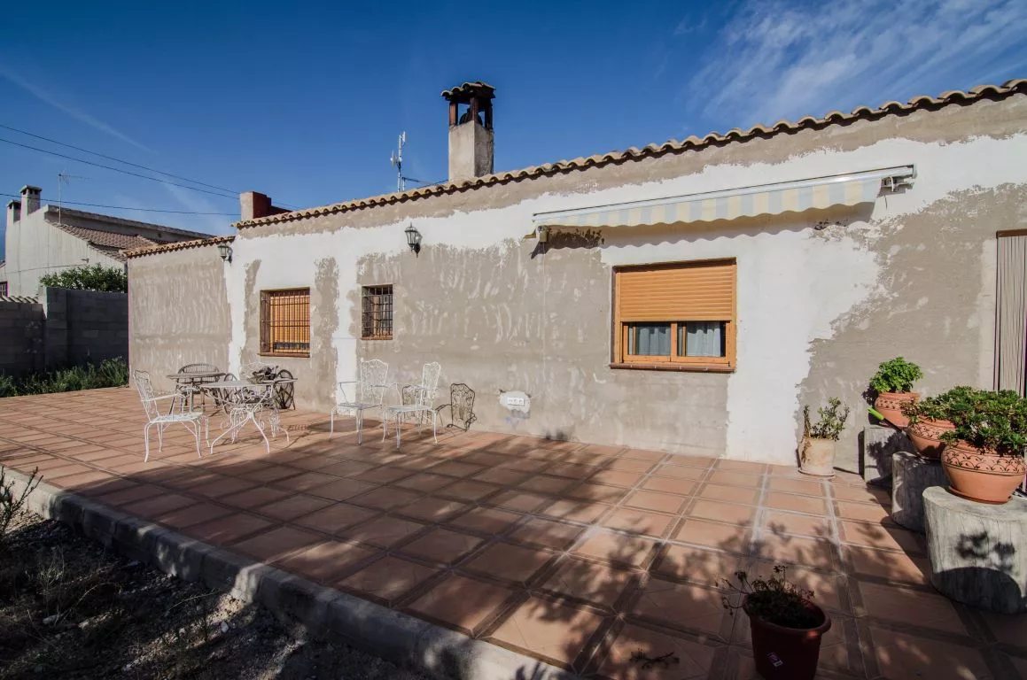 Country house · 4 bed · 2 baths · 130 m² · Petrer — Photo 2 of 18