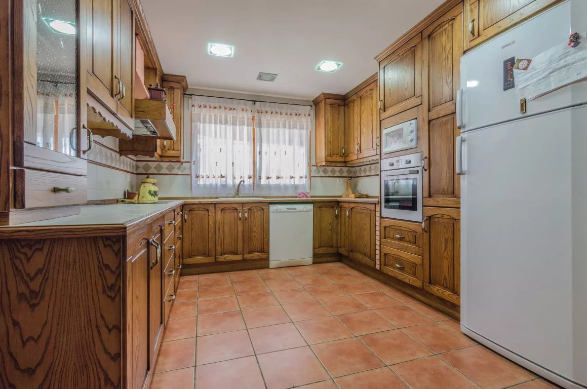 Country house · 4 bed · 2 baths · 130 m² · Petrer — Photo 3 of 18