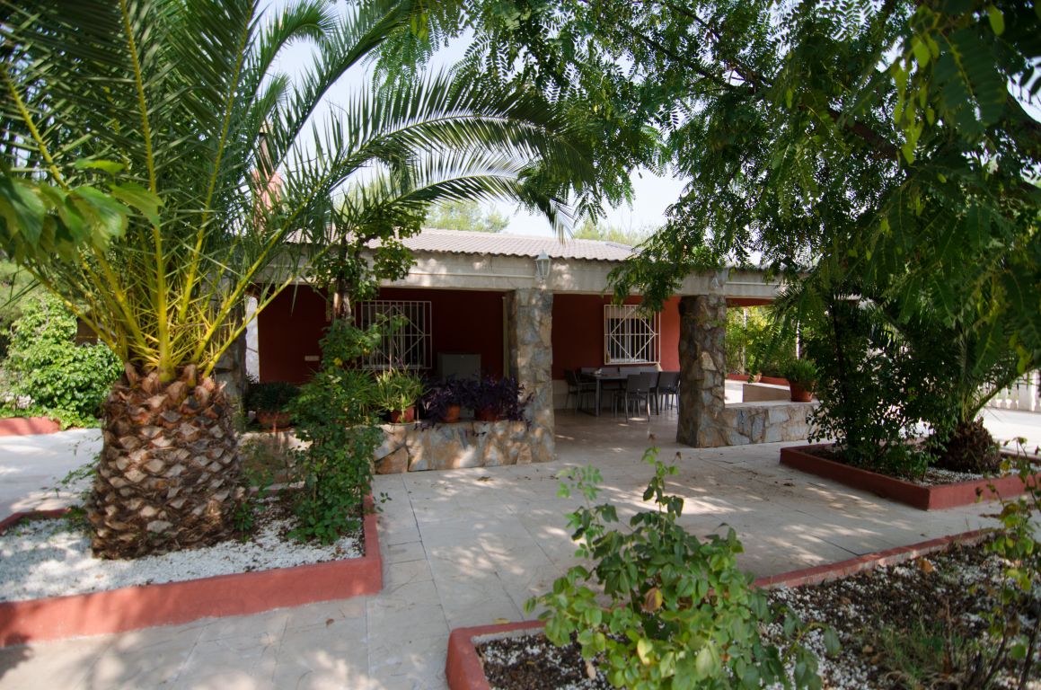 Country house · 4 bed · 2 baths · 200 m² · Elda