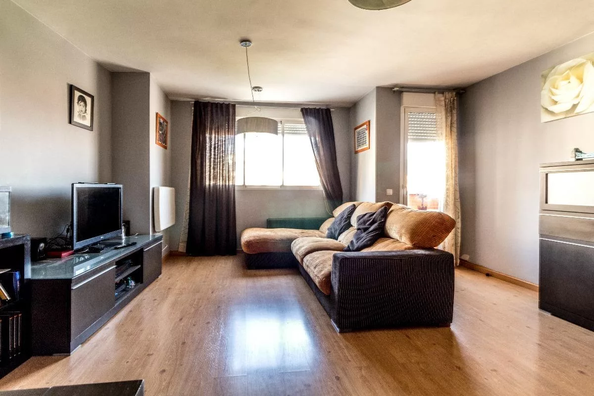 Apartment · 3 bed · 2 baths · 100 m² · Elda — Photo 5 of 11