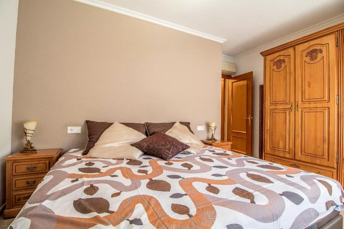 Apartment · 3 bed · 2 baths · 100 m² · Elda — Photo 3 of 8