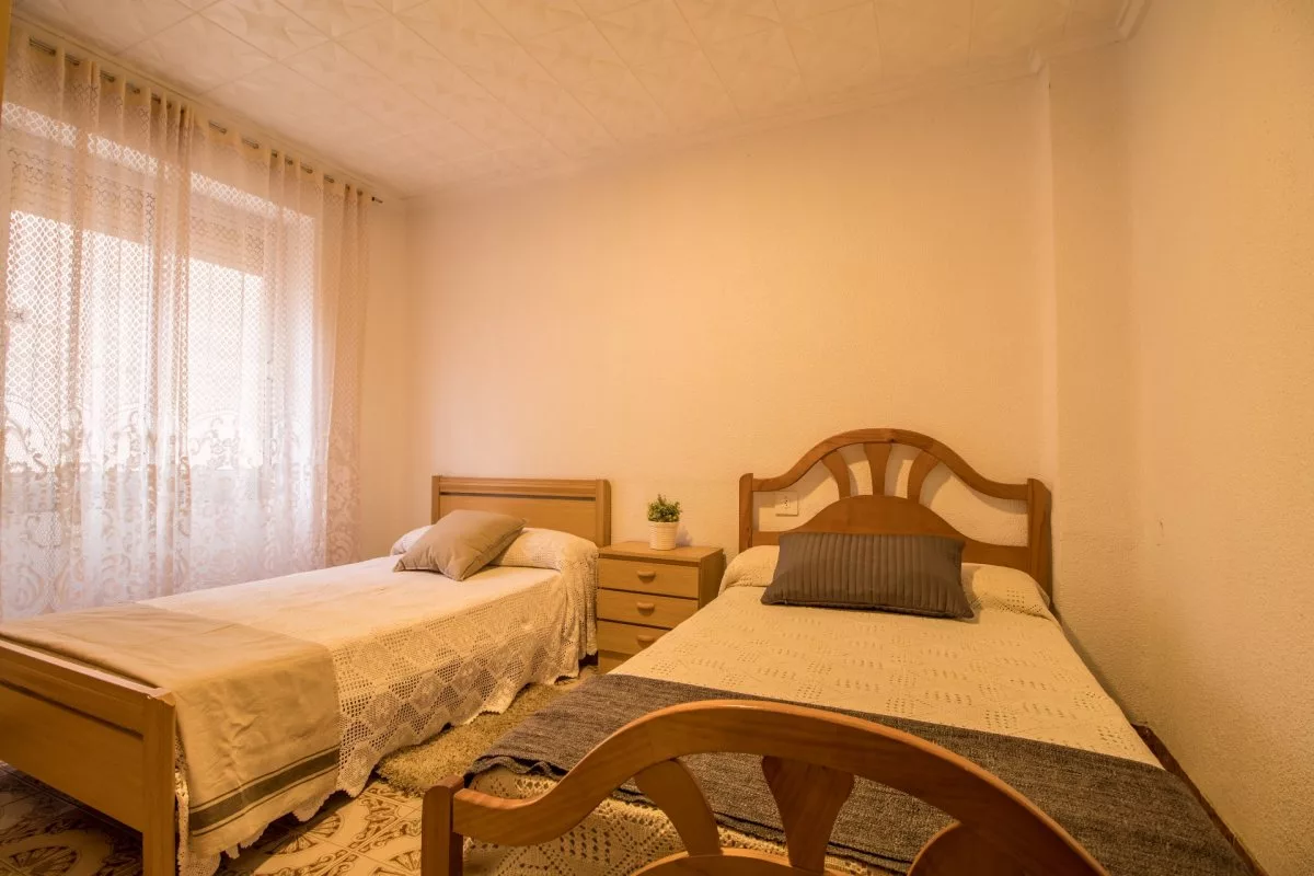 Apartment · 3 bed · 1 bath · 84 m² · Elda — Photo 2 of 6