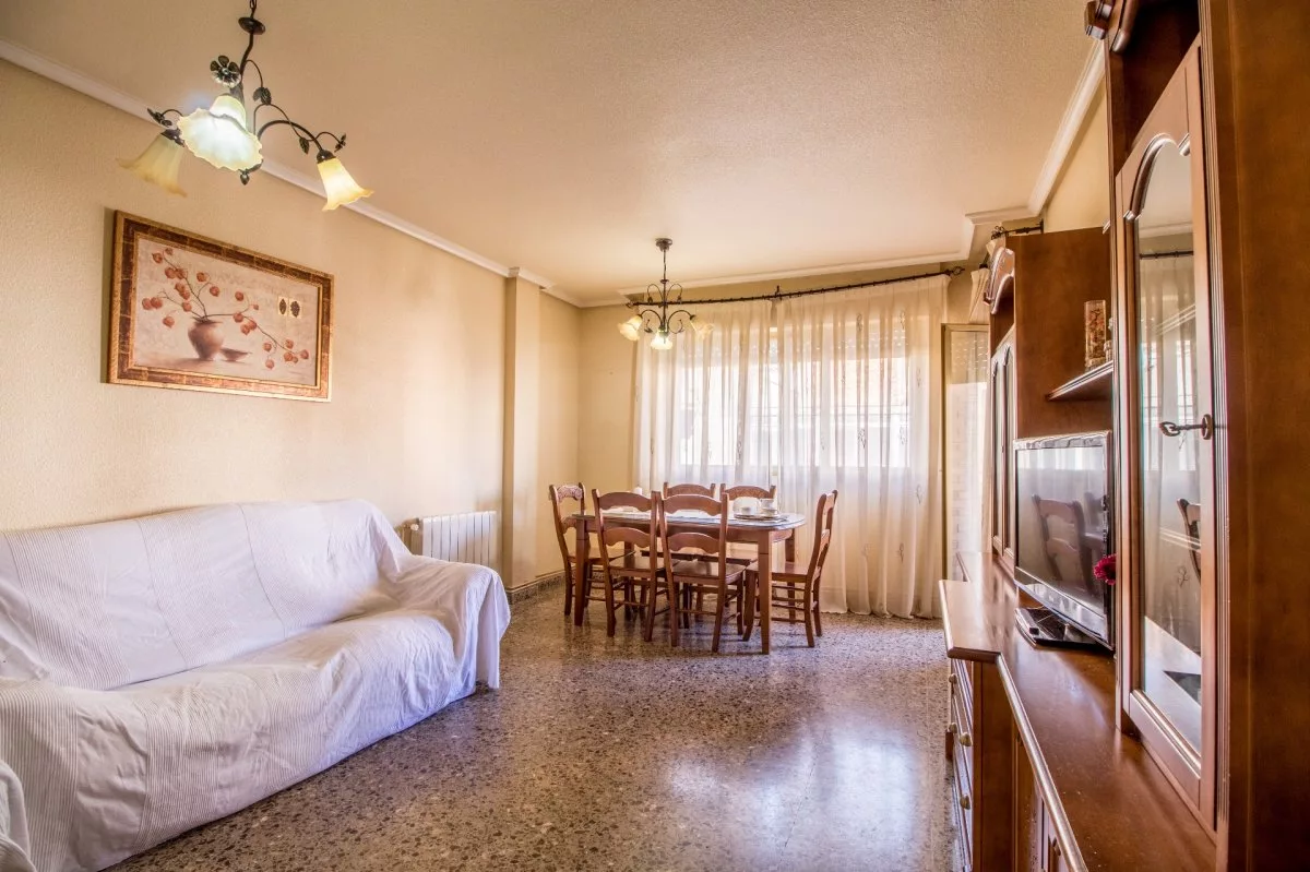 Apartment · 4 bed · 2 baths · 110 m² · Elda — Photo 2 of 11