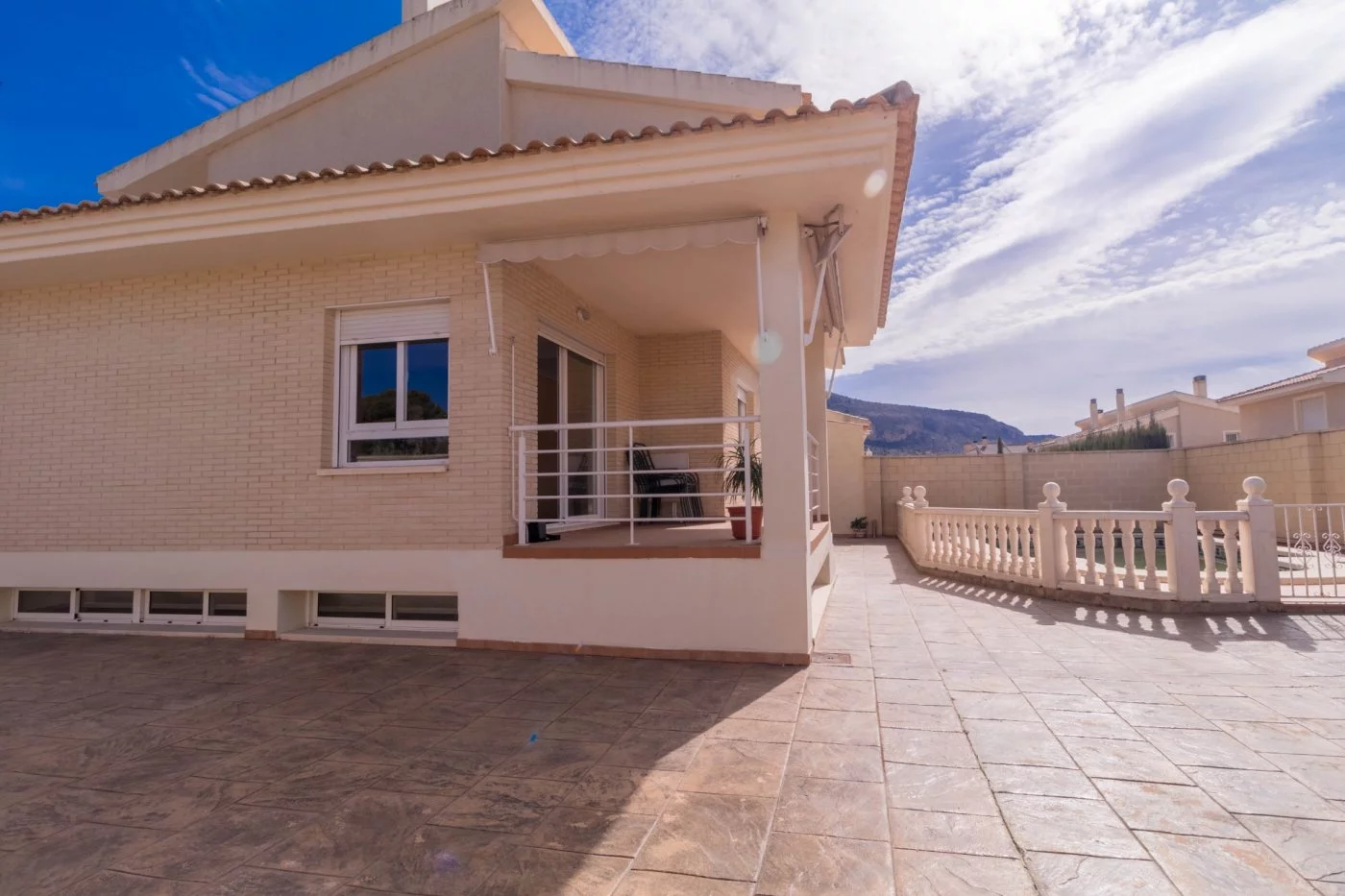 Bungalow for rent in Avenida de ronda, Elda — Photo 2 of 38