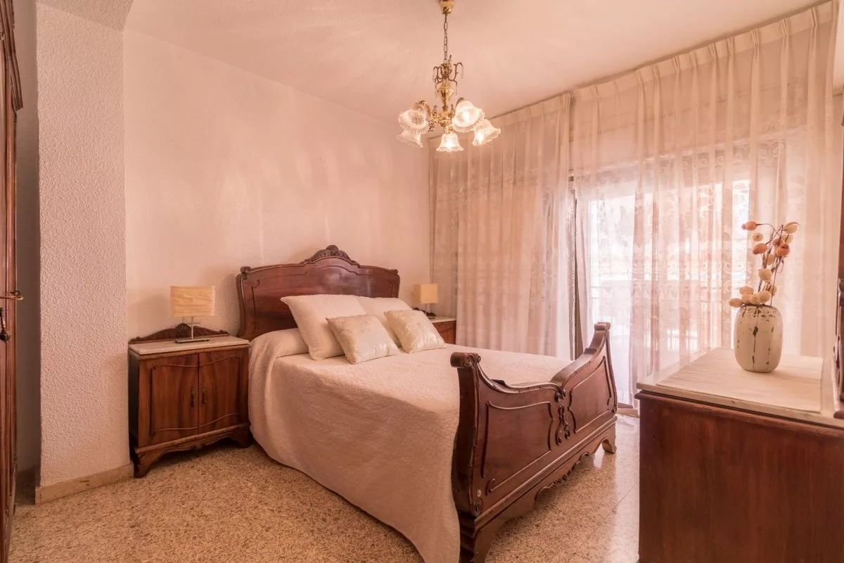 Apartment · 4 bed · 1 bath · 90 m² · Elda — Photo 3 of 8