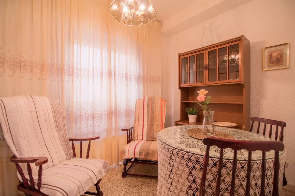 Apartment · 4 bed · 1 bath · 90 m² · Elda — Photo 5 of 8