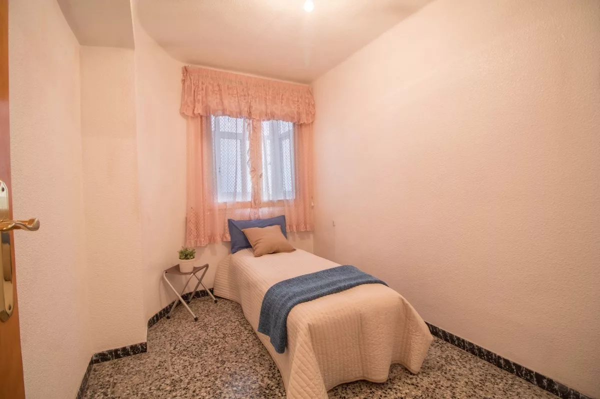 Apartment · 3 bed · 1 bath · 100 m² · Elda — Photo 4 of 10