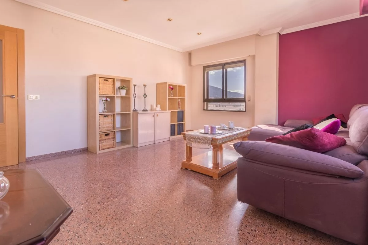Apartment · 3 bed · 2 baths · 100 m² · Petrer — Photo 3 of 12