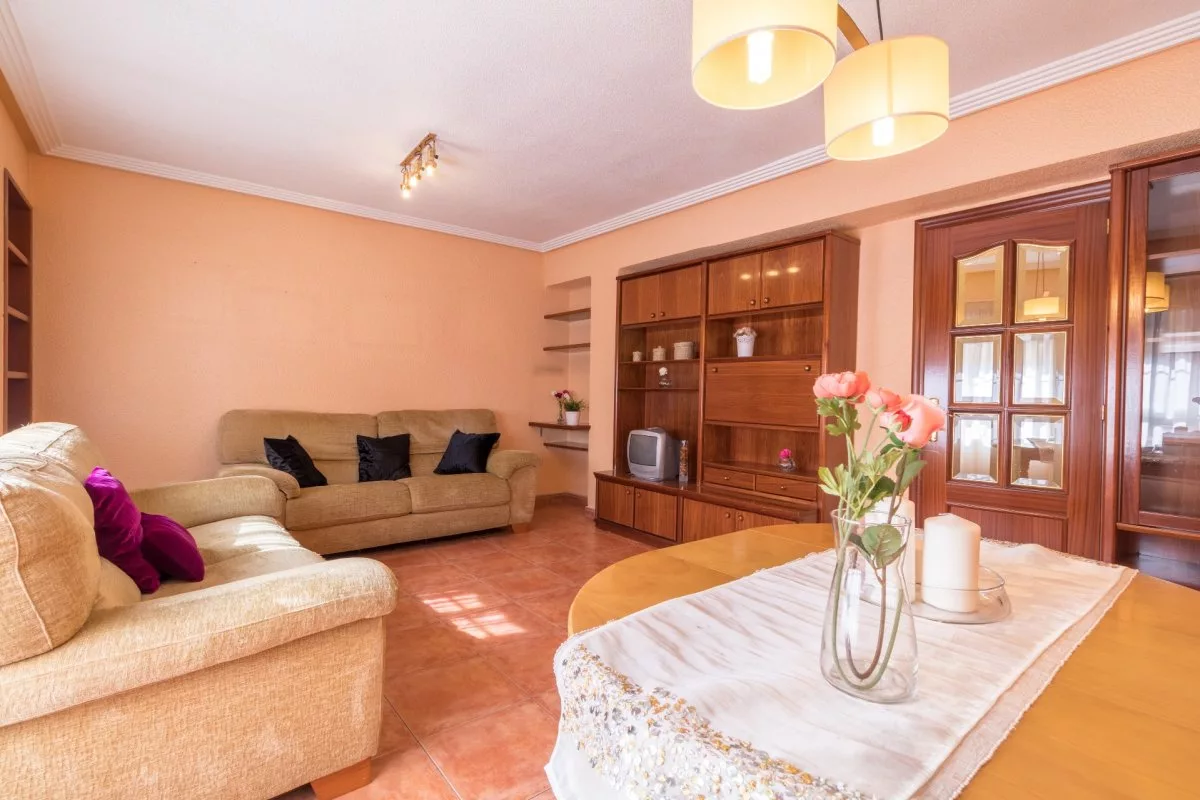Apartment · 3 bed · 1 bath · 85 m² · Elda