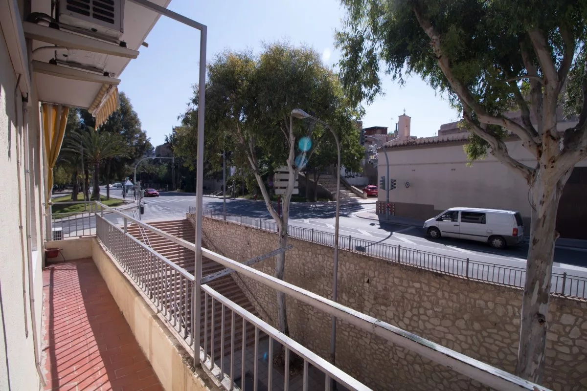 Apartment · 3 bed · 1 bath · 84 m² · Elda