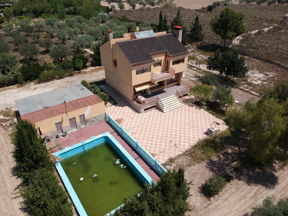 Chalet independiente en Elda — Foto 3 de 18